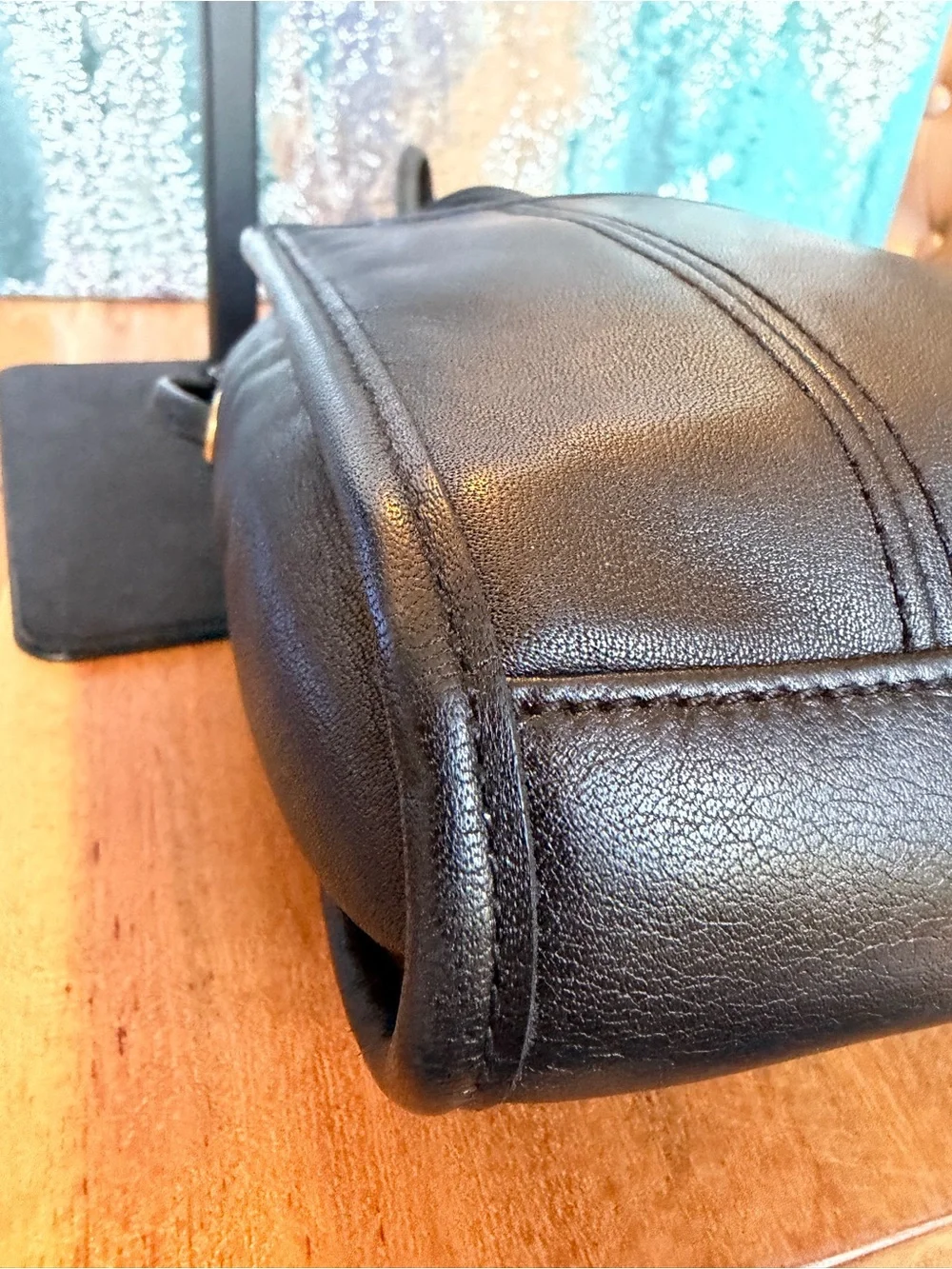 Liz Claiborne Vintage 1980’s Minimalist Mini Leather Crossbody Bag Black‎ EVC